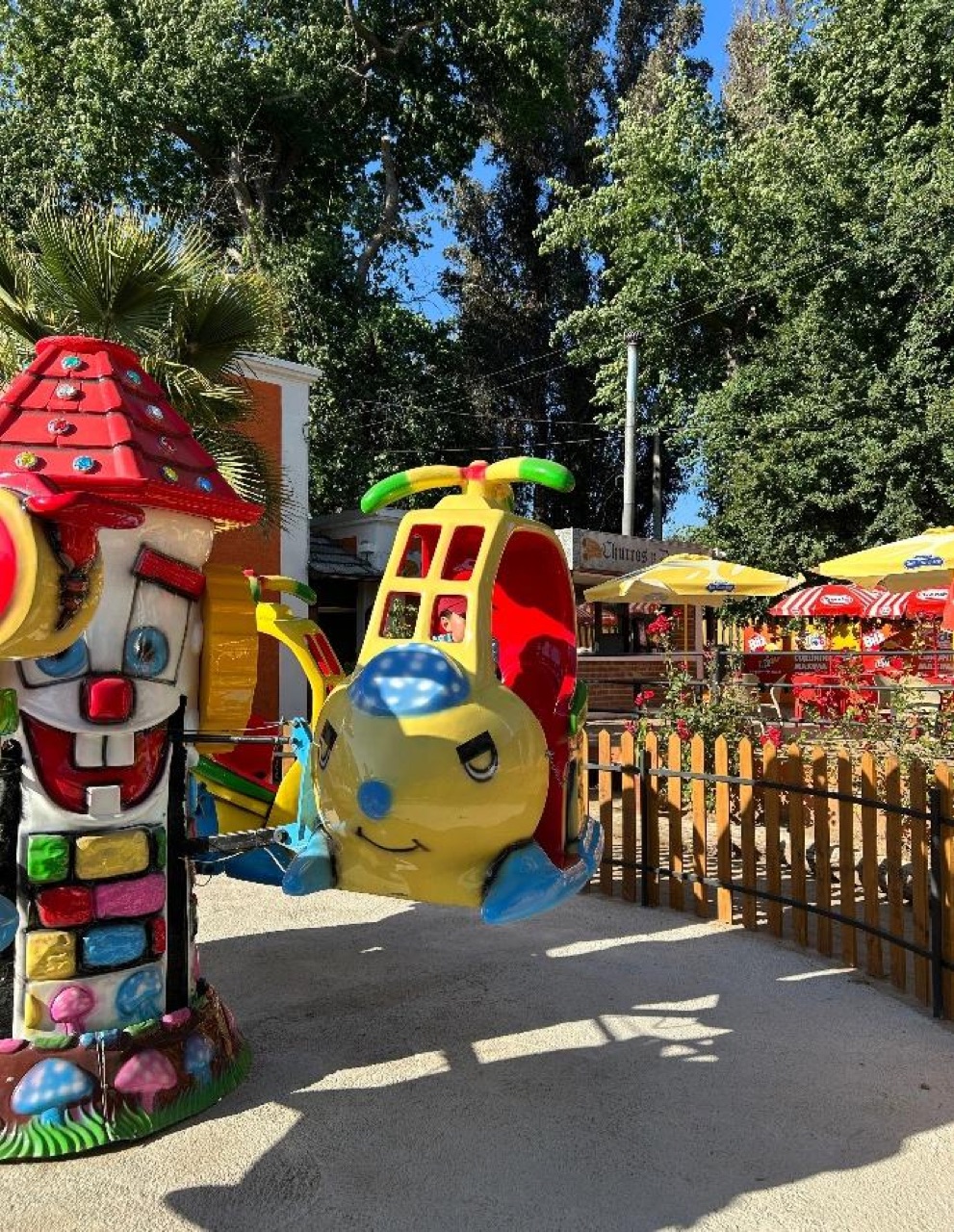 Zona infantil Helicóptero Loco
